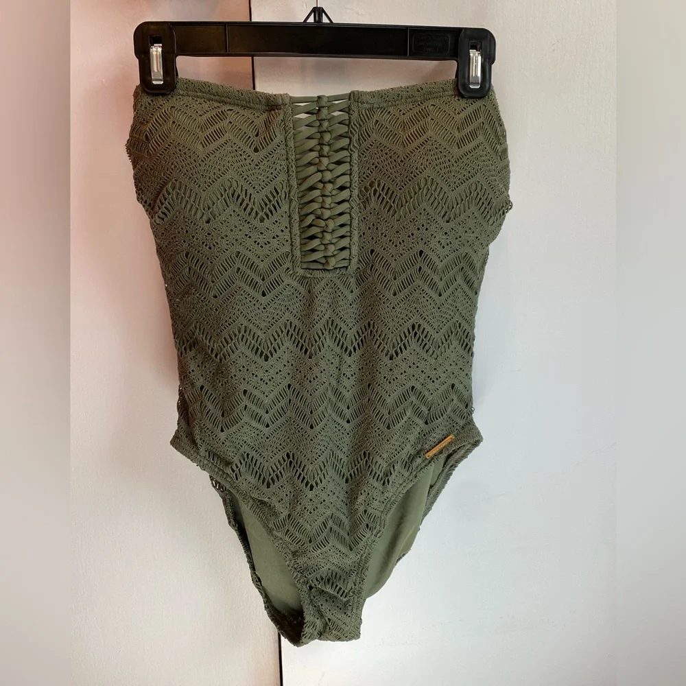 Vince Camuto Crochet Bandeau One-Piece Swimsuit Safari Green 10 NEW